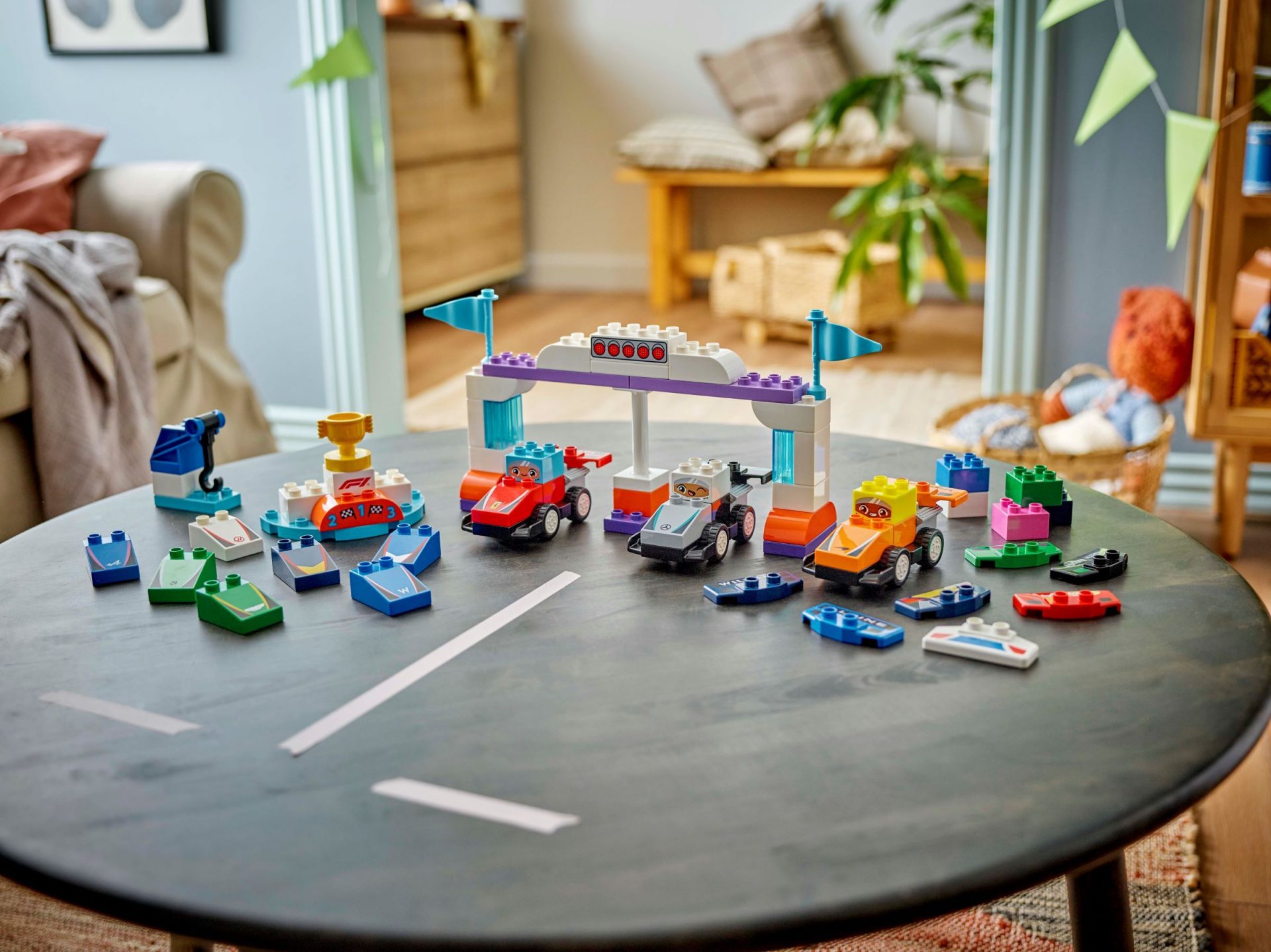 Lego 10445 F1 Team Rennautos Mit Rennfahrern