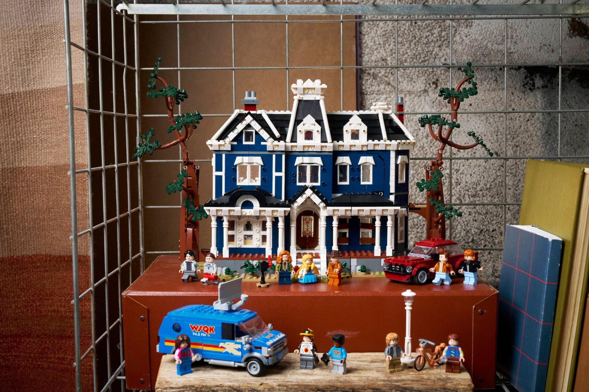 LEGO 11370 Stranger Things: The Creel House – Bild 10