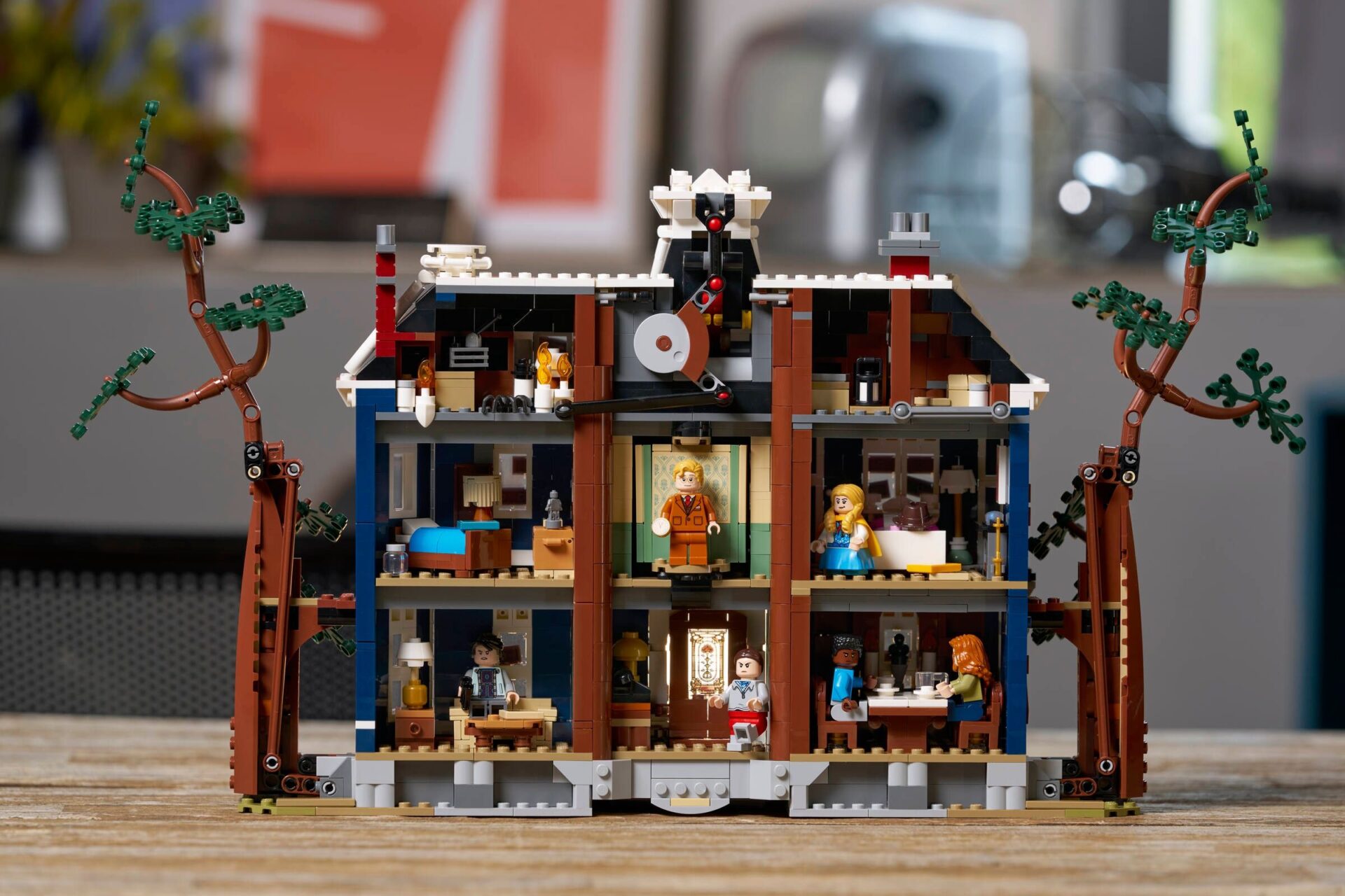 LEGO 11370 Stranger Things: The Creel House – Bild 7