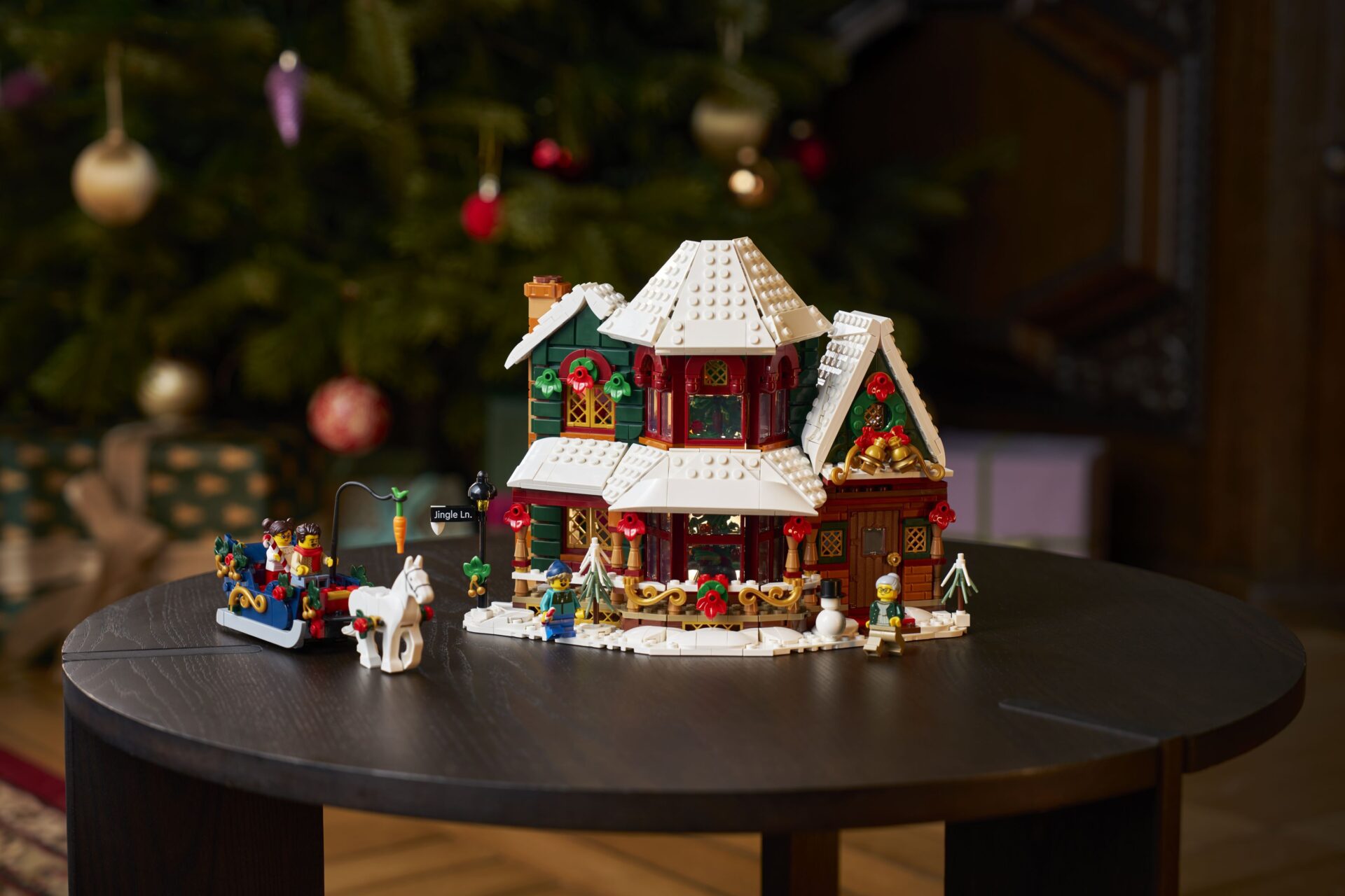LEGO 11387 Weihnachtshaus – Bild 10