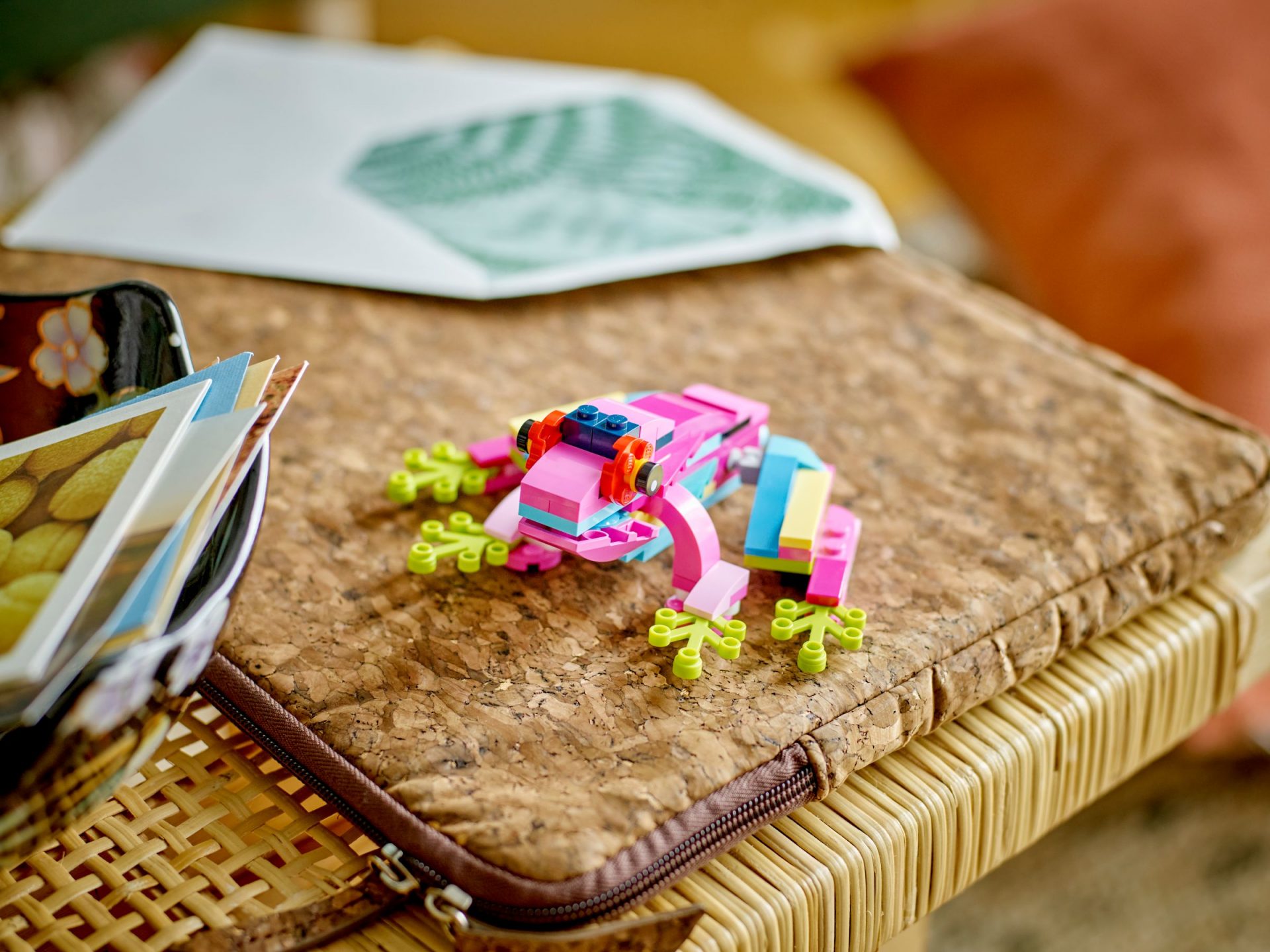 LEGO 31144 Exotischer pinkfarbener Papagei – Bild 9