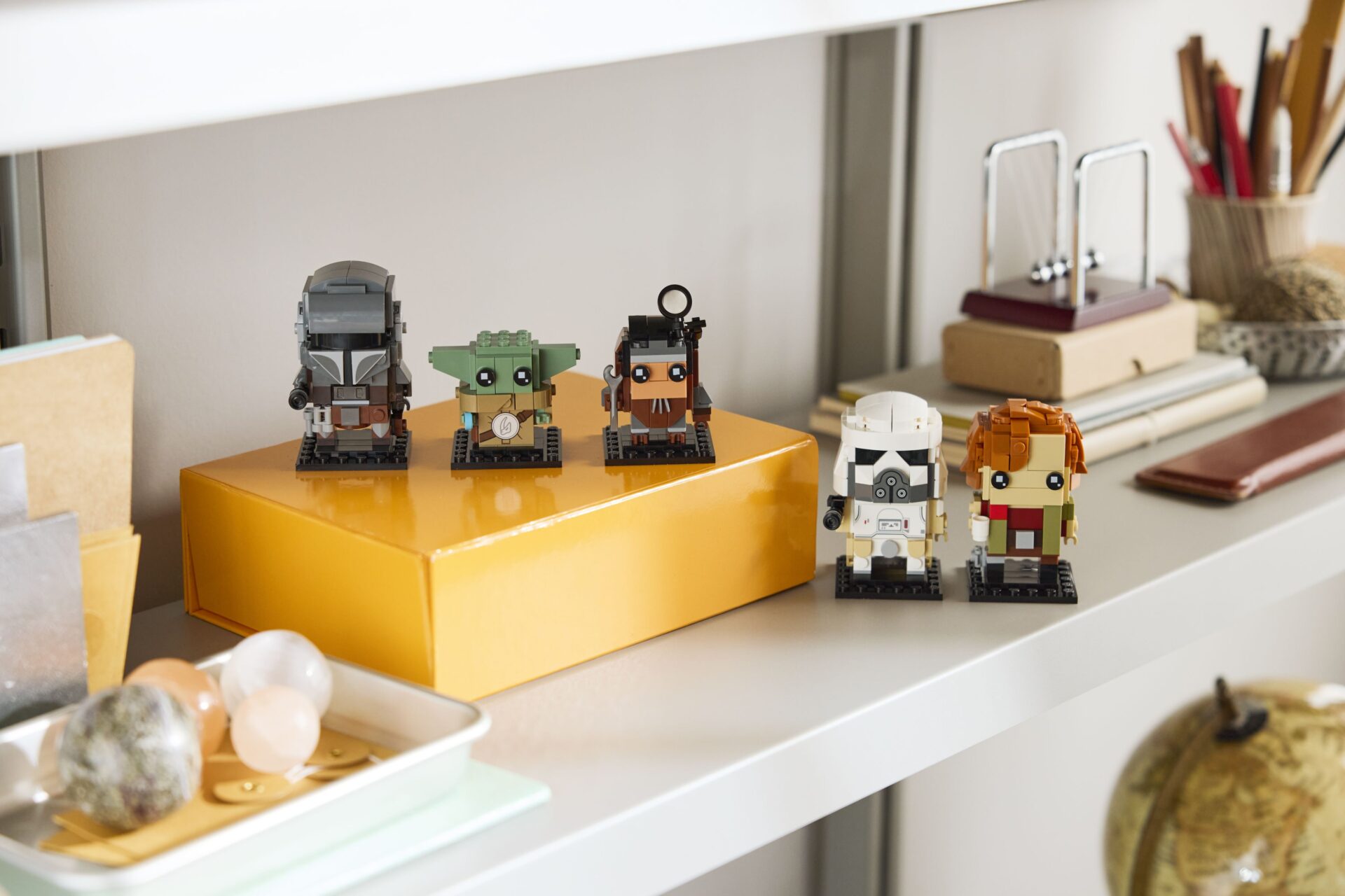 LEGO 40856 The Mandalorian and Grogu: Verbündete und Bösewichte – Bild 5
