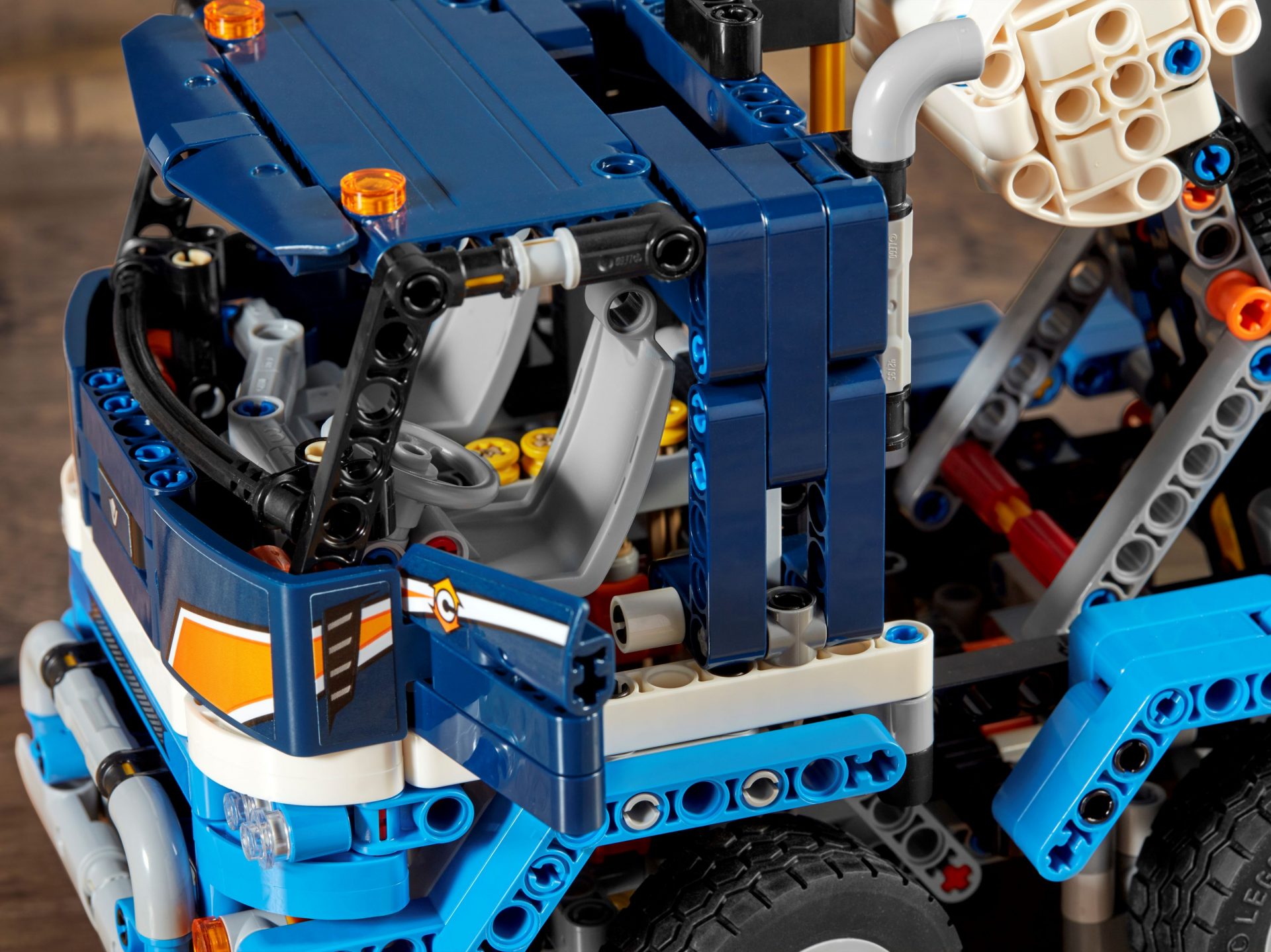 LEGO 42112 Betonmischer – Bild 9