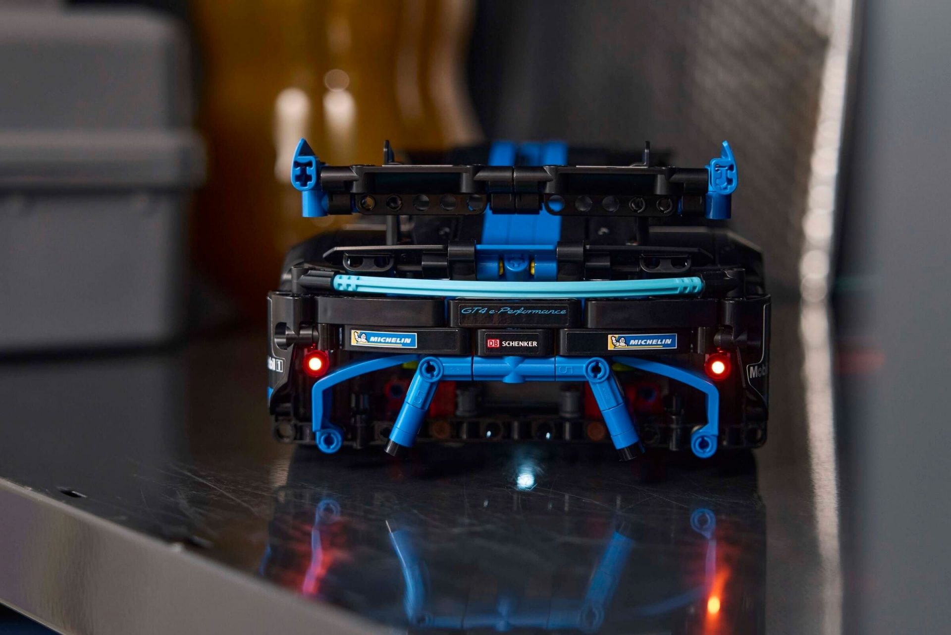 Lego 42176 Porsche GT4 E Performance Rennwagen Legamo