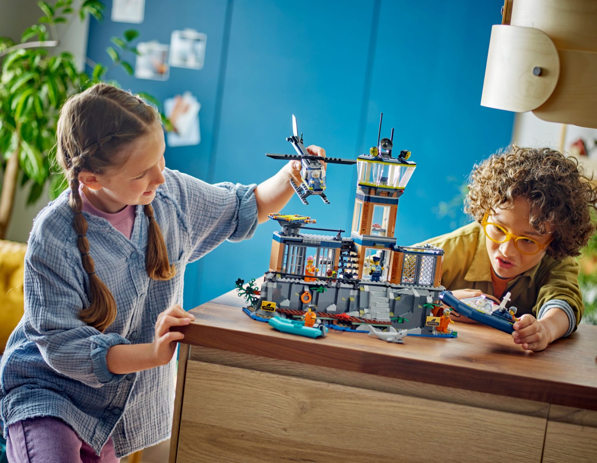 LEGO 60419 Polizeistation auf der Gefängnisinsel – Bild 9