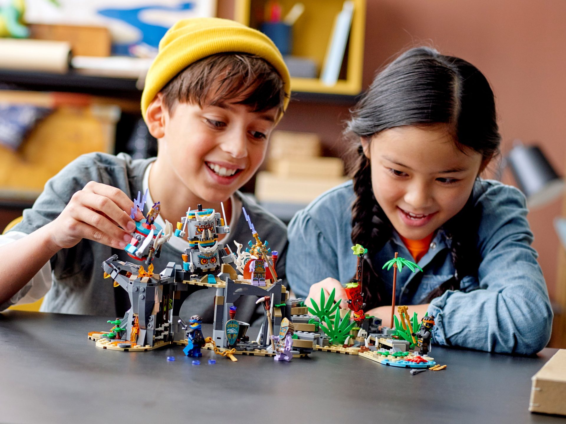 LEGO 71747 Das Dorf der Wächter – Bild 8