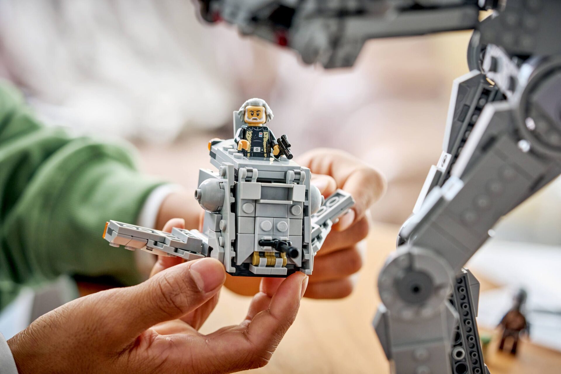 LEGO 75454 AT-AT des Restimperiums mit INT-4 – Bild 9