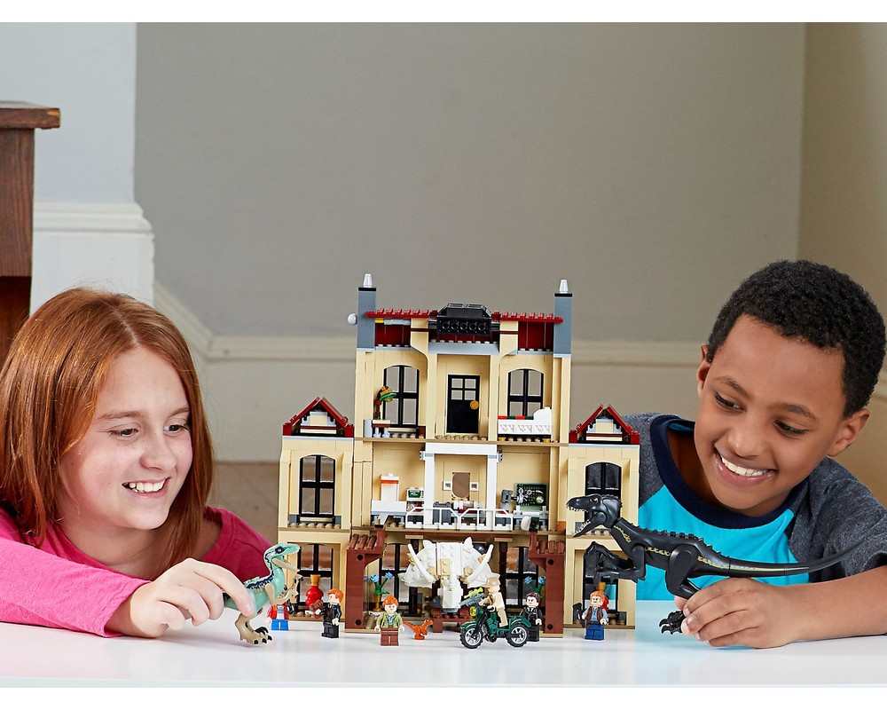 LEGO 75930 Indoraptor-Verwüstung des Lockwood Anwesens – Bild 9
