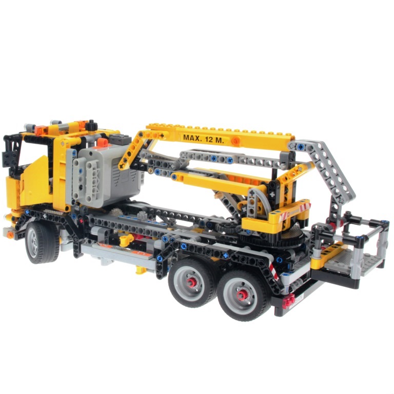 Lego 8292 Truck mit Hebebühne